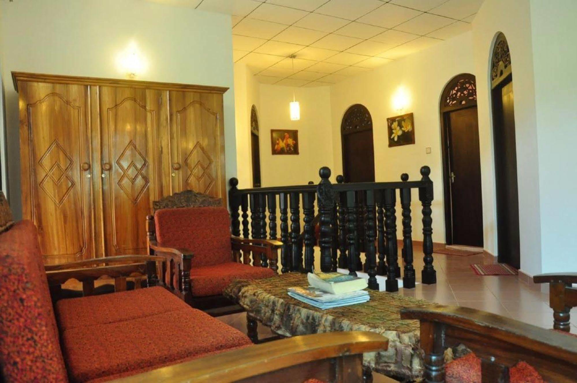 Angel Rest Hotel Mirissa Buitenkant foto